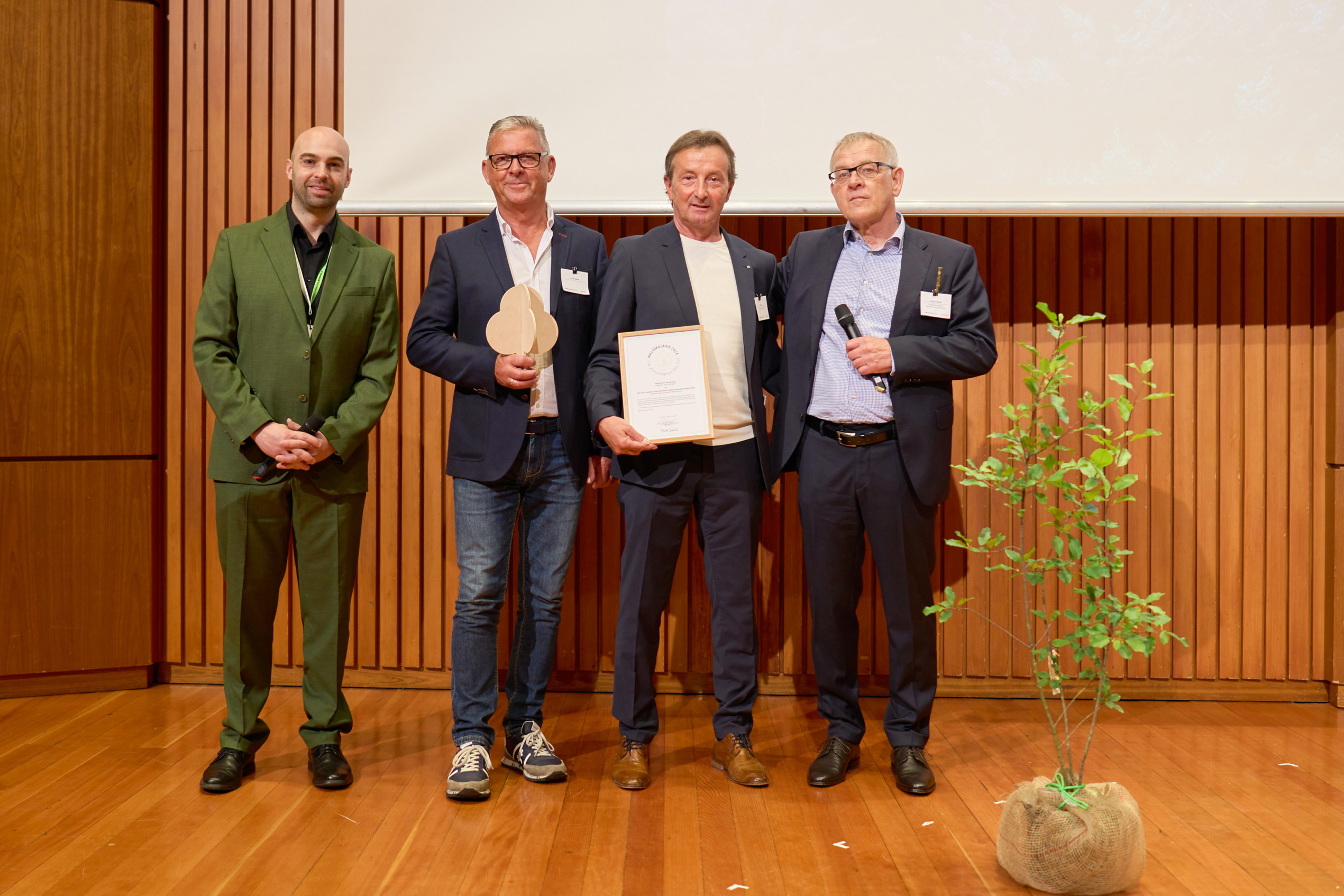 tlh_20_6_24_0180-scaled